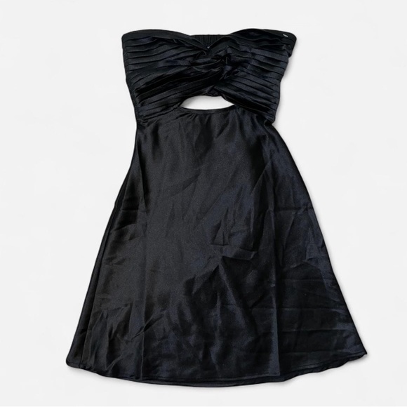 Princess Polly Black Strapless Bodycon Dress - Picture 4 of 7